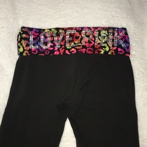 Pink yoga pants/ leggings